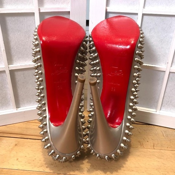 Christian Louboutin Peeptoe Vendome Spikes Size 39 - Picture 12 of 16